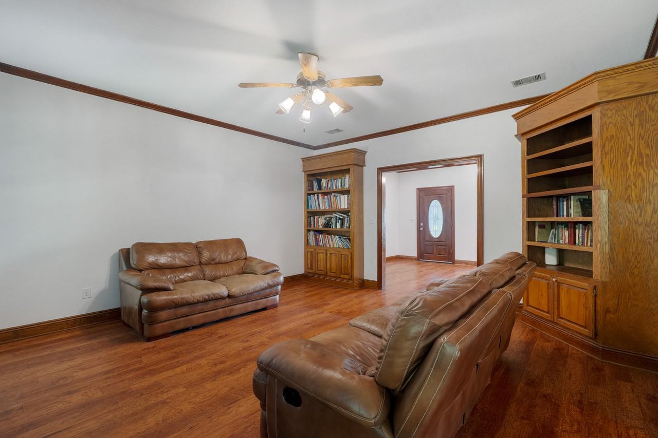 19 Suncrest Cir - Photo 7 of 29