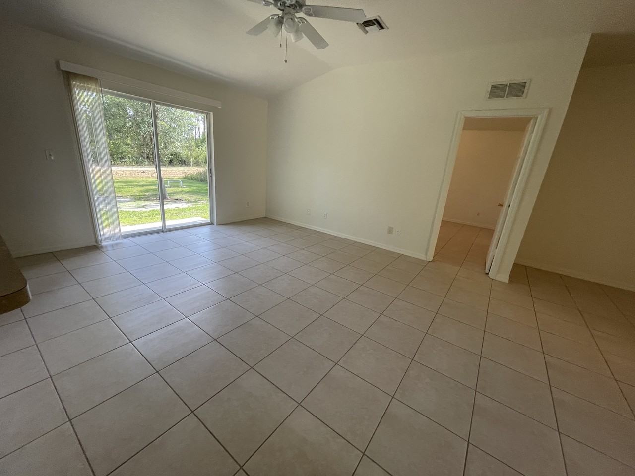460 Windermere Dr - Photo 7 of 17