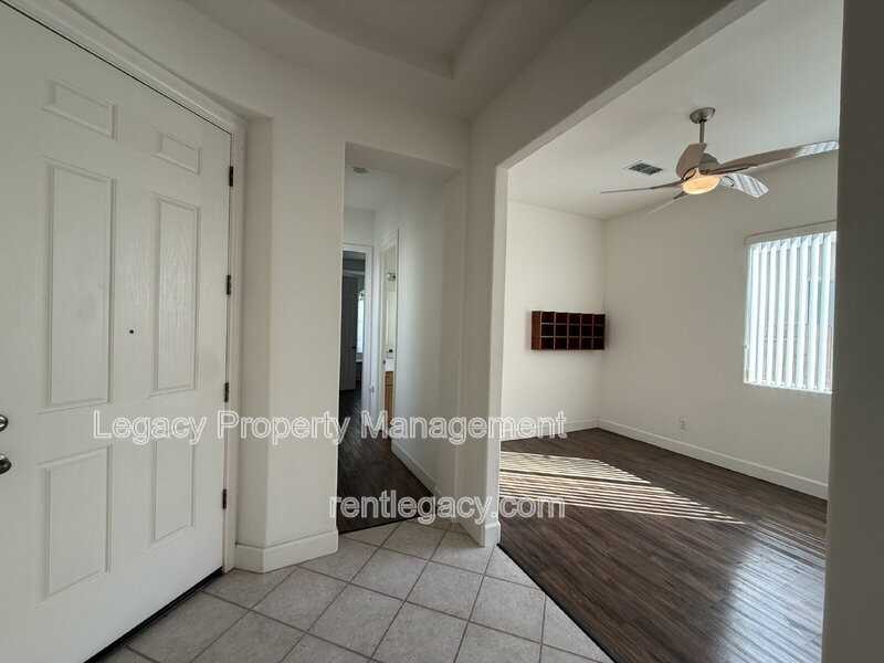 1700 Charm Way - Photo 4 of 37