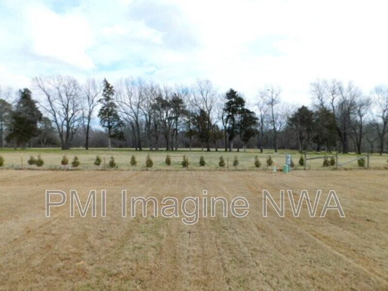 474 N Yona Ln - Photo 2 of 22