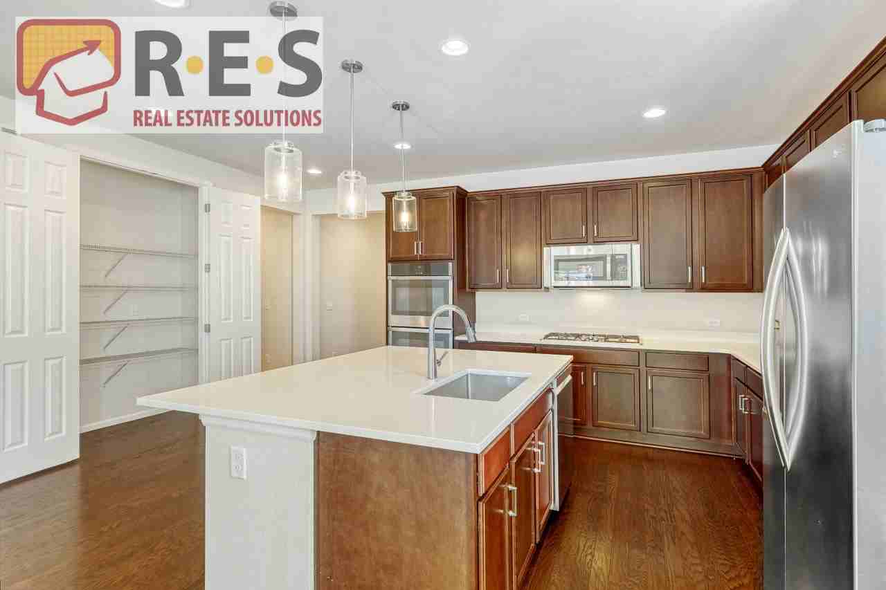 6954 Greenwater Cir - Photo 3 of 16