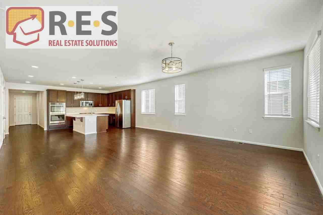 6954 Greenwater Cir - Photo 4 of 16