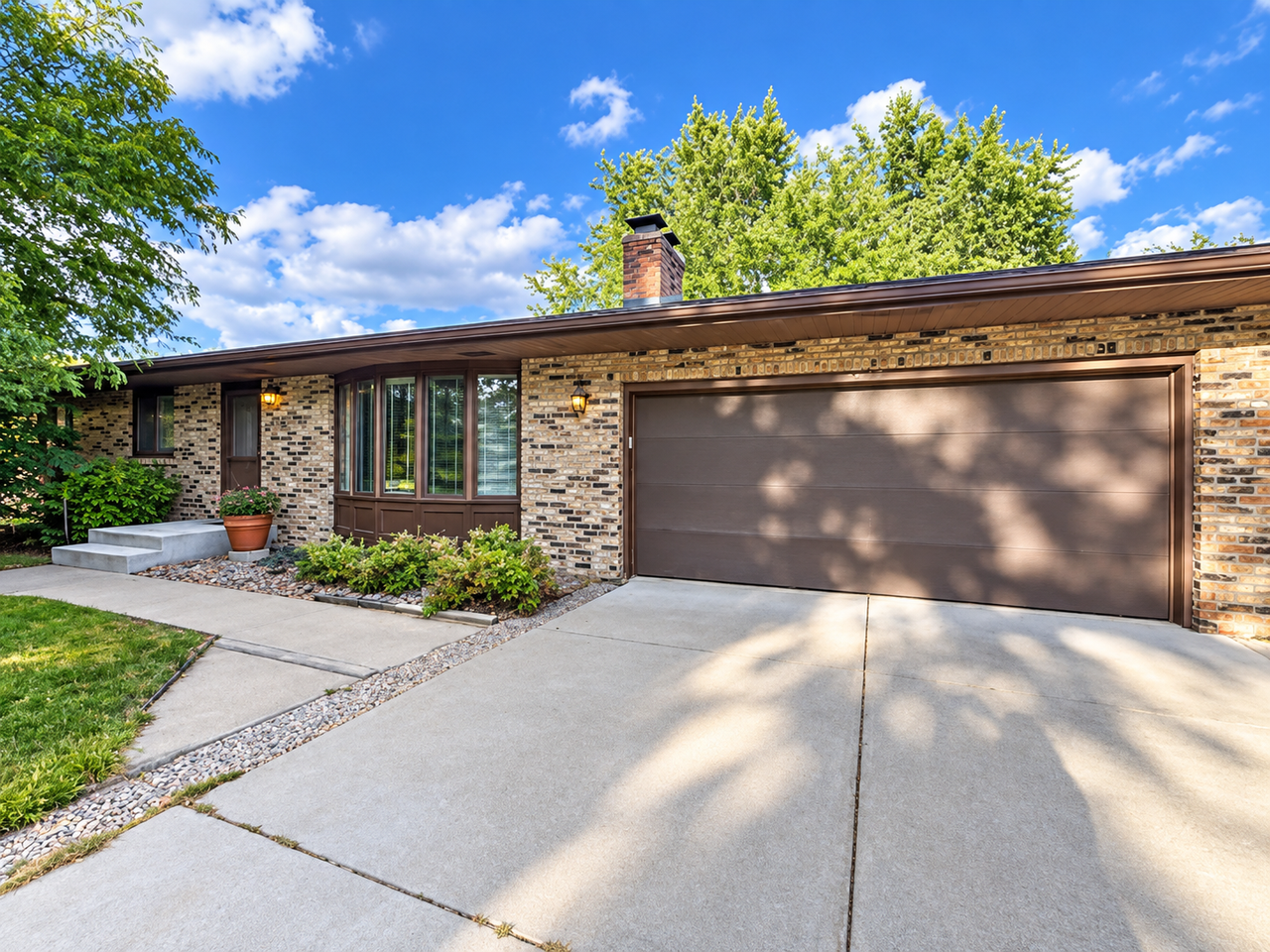 5517 Eliason Dr