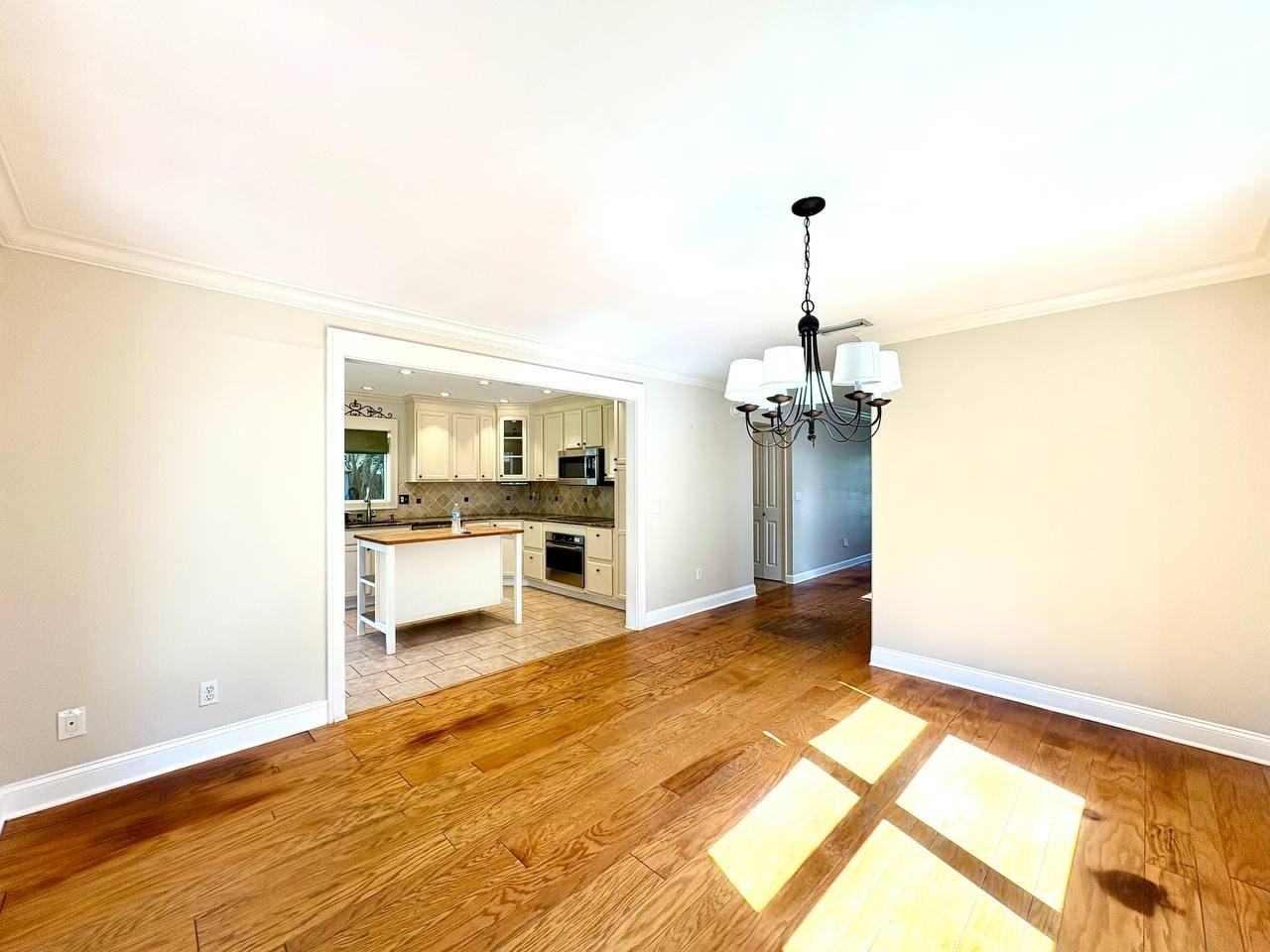 2910 W Sitios St - Photo 7 of 29