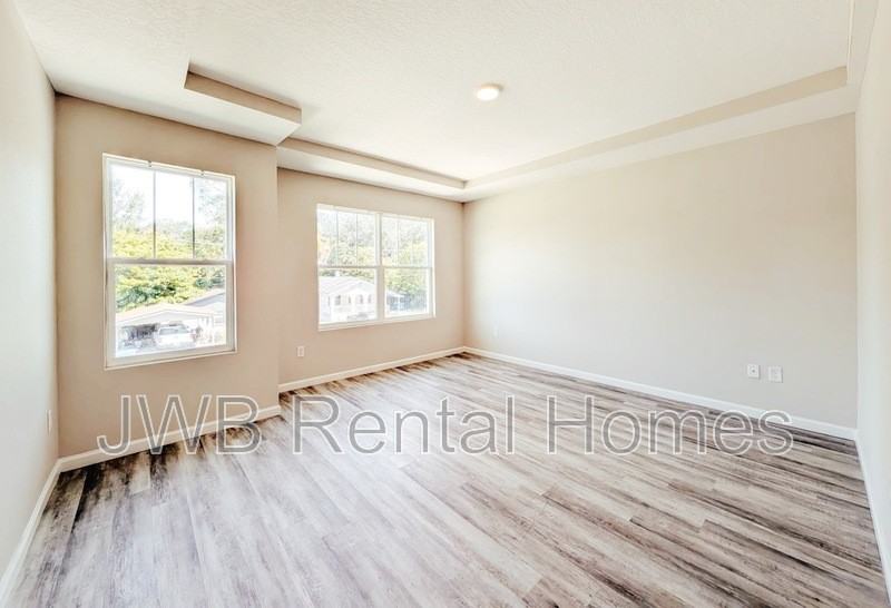 8736 Eaton Ave - Photo 6 of 17