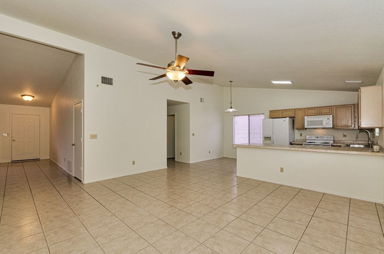 2240 S Quail Hollow Dr - Photo 4 of 26