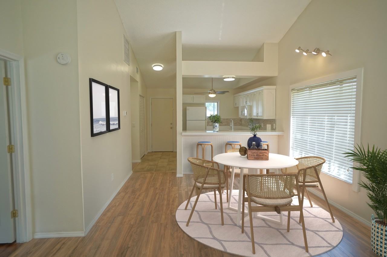 7802 Amberlea Ct - Photo 3 of 30