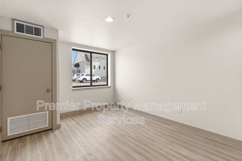 1127 Alderson Ave #W108 - Photo 2 of 9