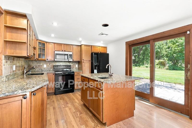 520 E Atlantic Ave - Photo 5 of 15
