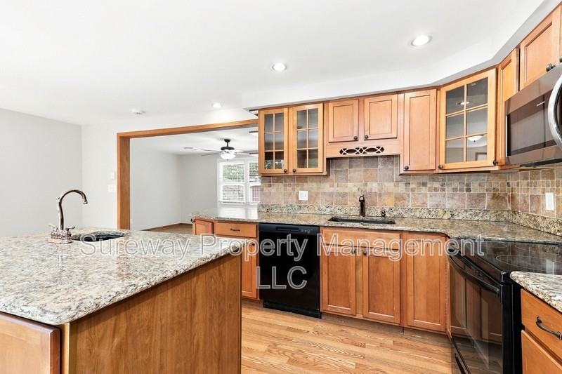 520 E Atlantic Ave - Photo 6 of 15