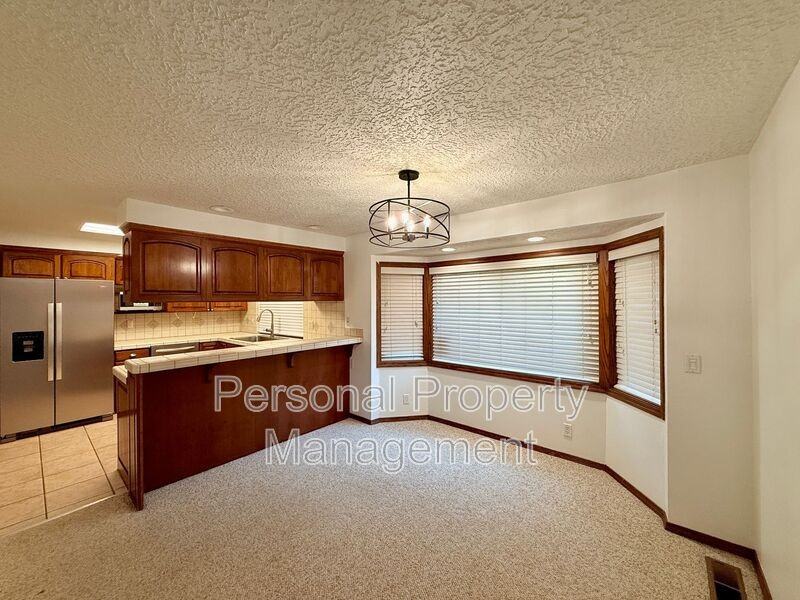 3401 Ne 124th Ave - Photo 3 of 41