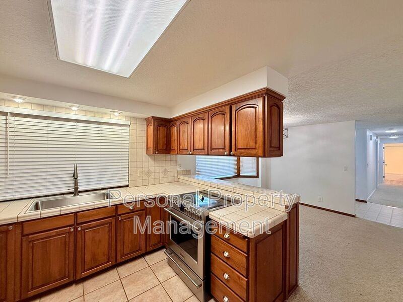 3401 Ne 124th Ave - Photo 5 of 41