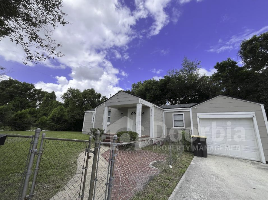 2640 Bayview Rd - Photo 2 of 22