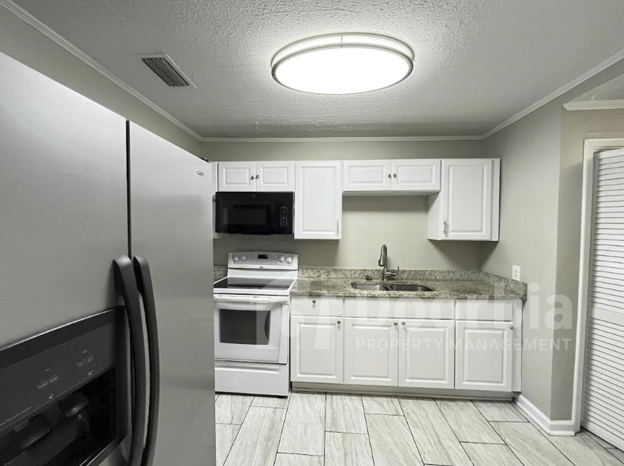 2640 Bayview Rd - Photo 6 of 22