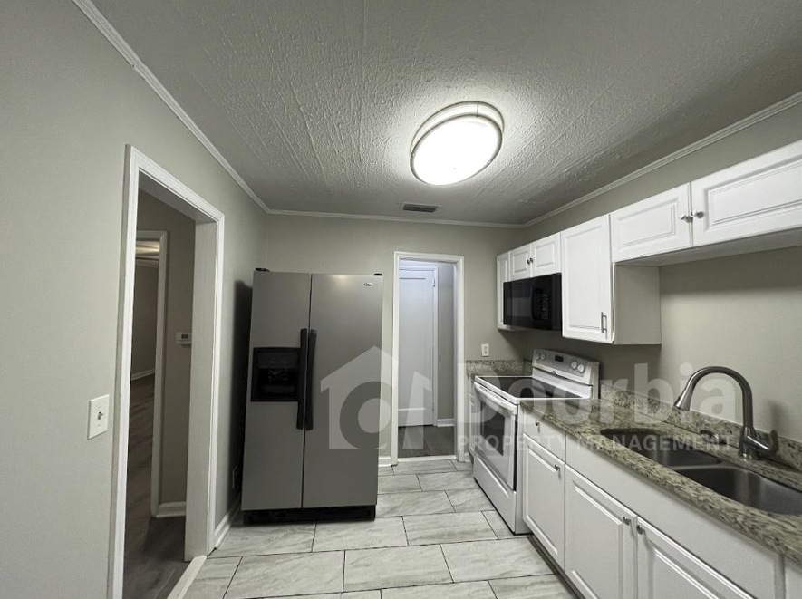 2640 Bayview Rd - Photo 7 of 22