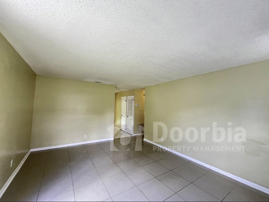 7500 Necia Dr S - Photo 3 of 15
