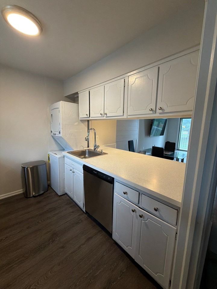 14516 Golden Oak Rd - Photo 3 of 16