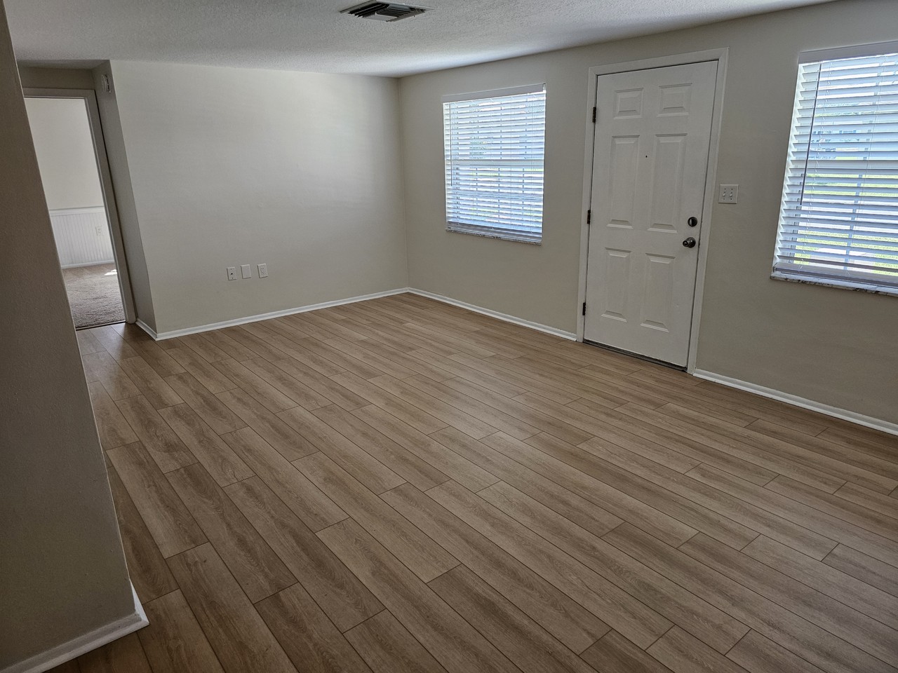 3551 Emory Dr - Photo 3 of 21