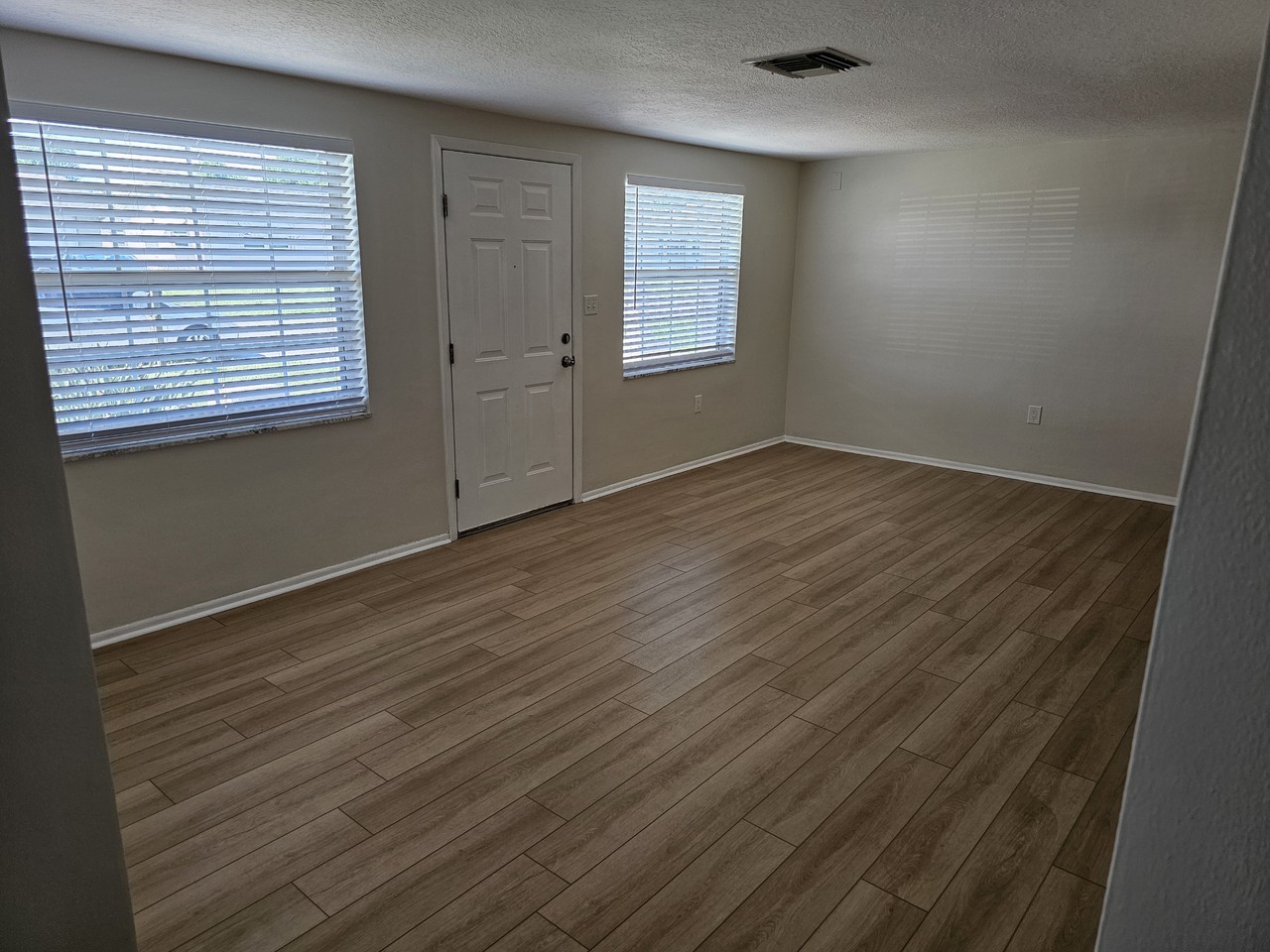 3551 Emory Dr - Photo 4 of 21
