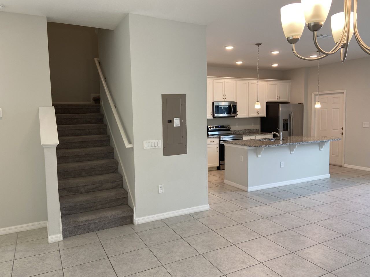 5029 Avalon Park Blvd - Photo 3 of 24