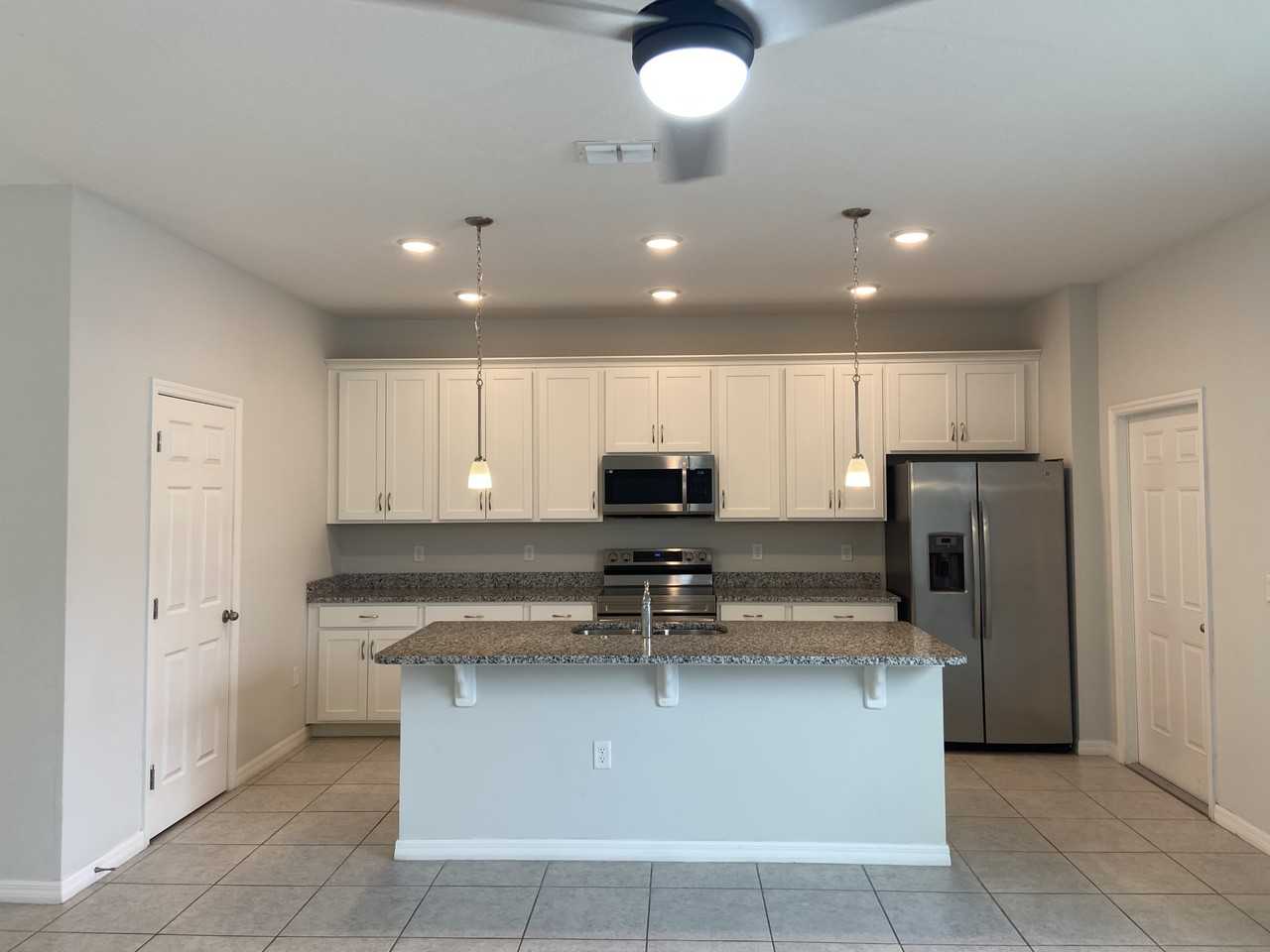 5029 Avalon Park Blvd - Photo 7 of 24