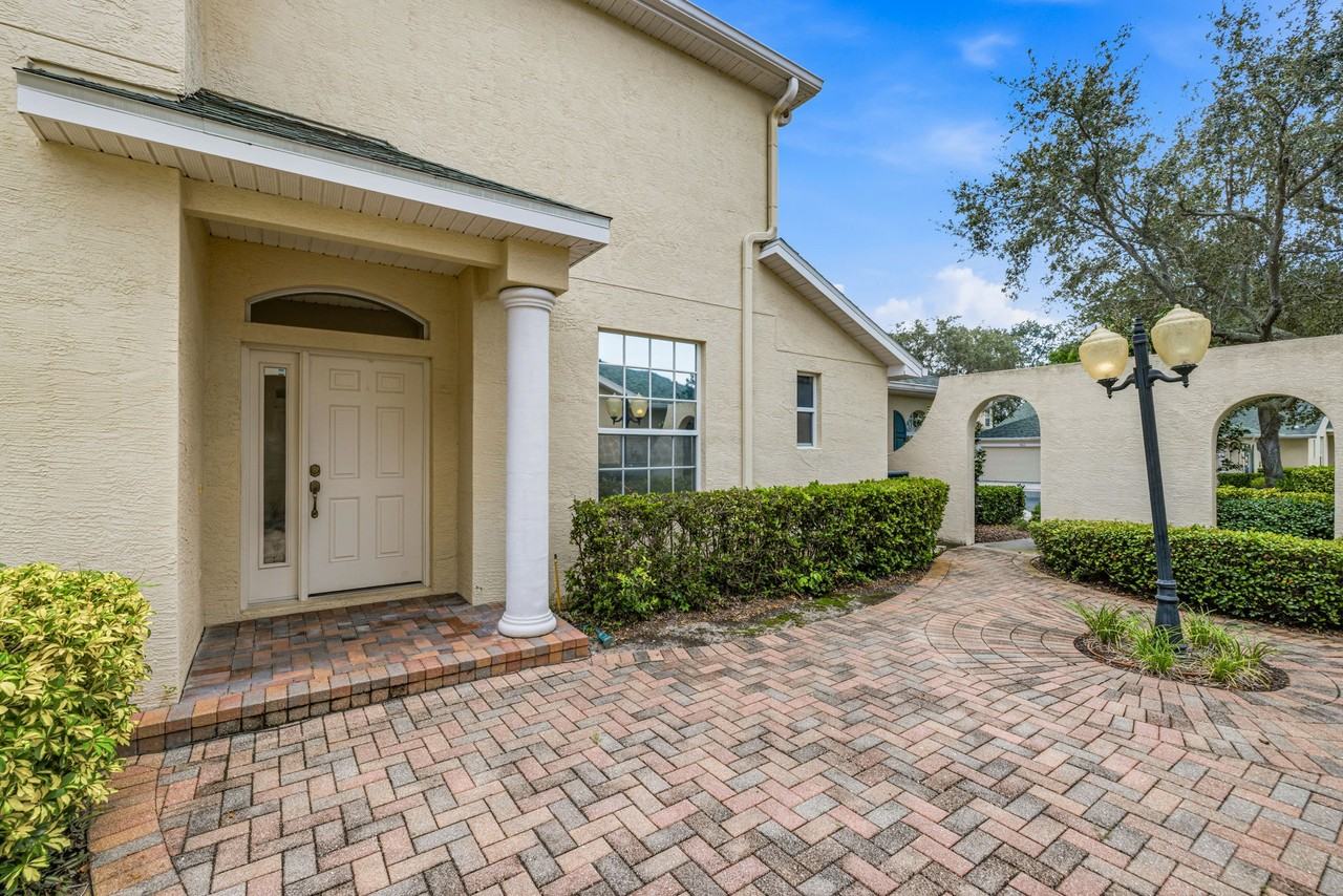 1608 Jacob Ct - Photo 4 of 30