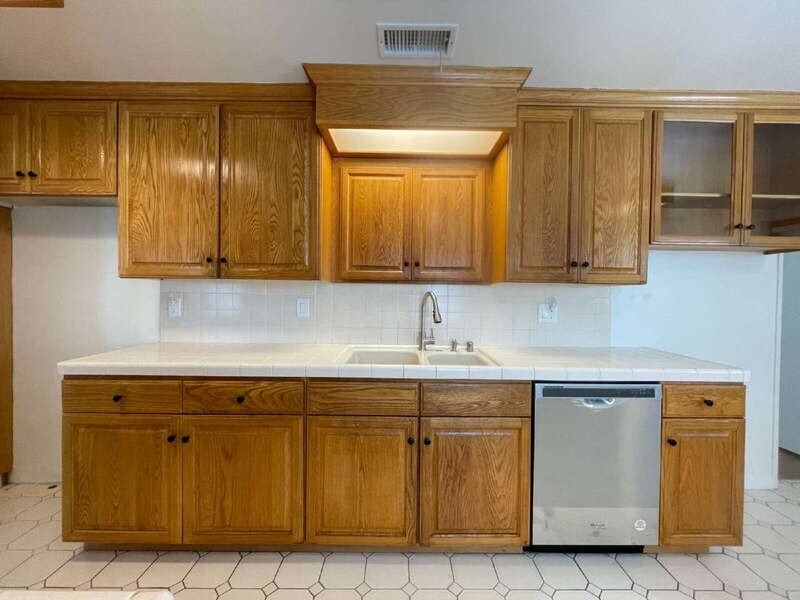 2050 Mcnab Ave - Photo 6 of 26