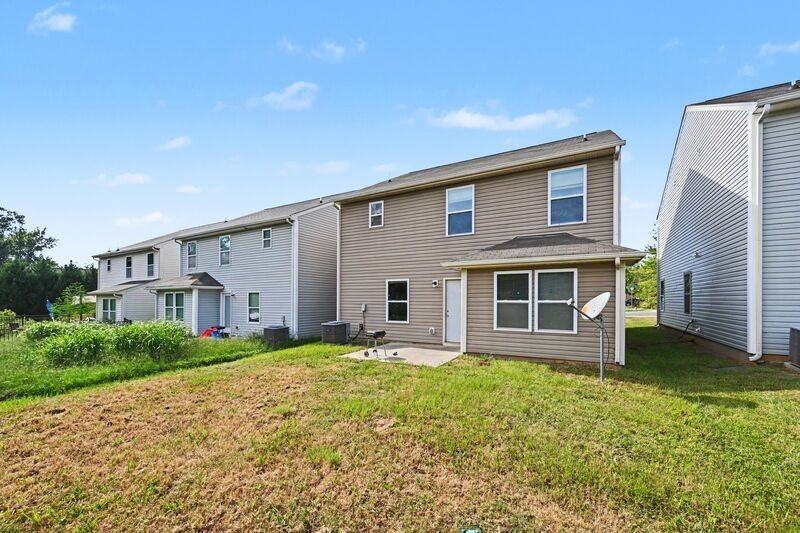 9503 Hanberry Blvd - Photo 2 of 26