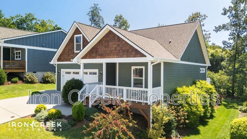 17 Woodbridge Park Dr - Photo 3 of 33