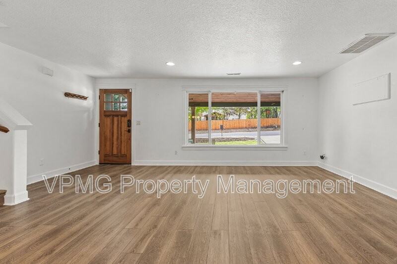 16704 Ne 29th Ave - Photo 6 of 45