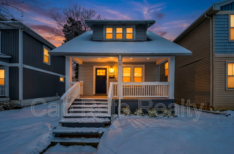 1476 N 6th St - Photo 2 of 34