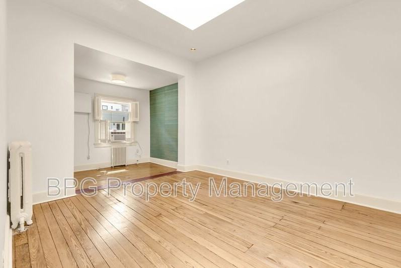 1302 S St Nw - Photo 6 of 41