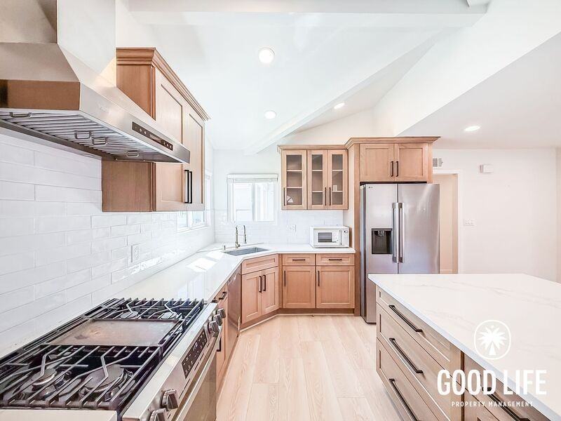 18361 Delaware St - Photo 2 of 27