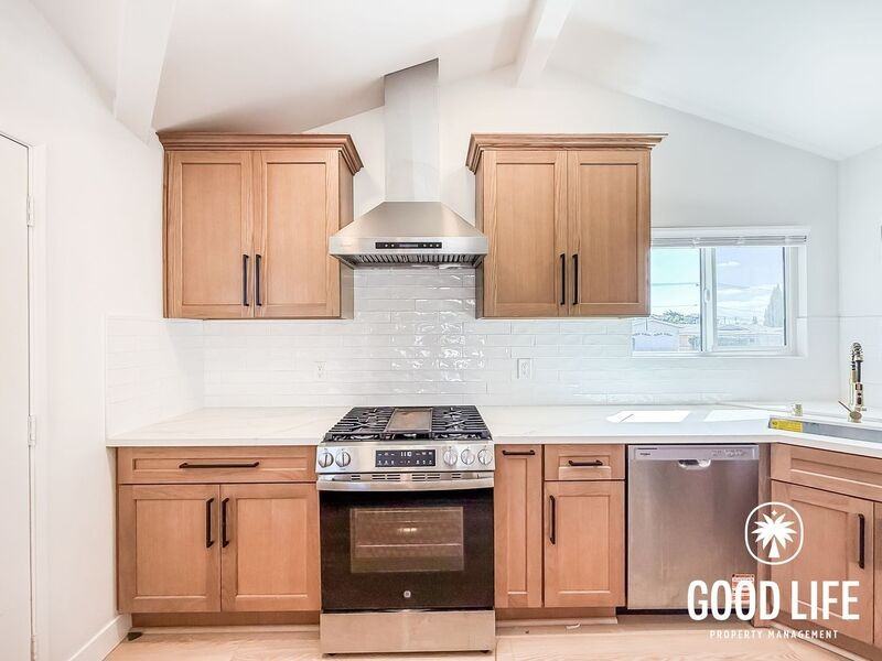 18361 Delaware St - Photo 4 of 27