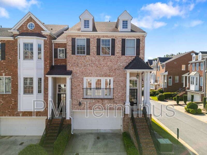 321 Creekbank Way Se