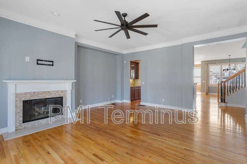 321 Creekbank Way Se - Photo 5 of 50