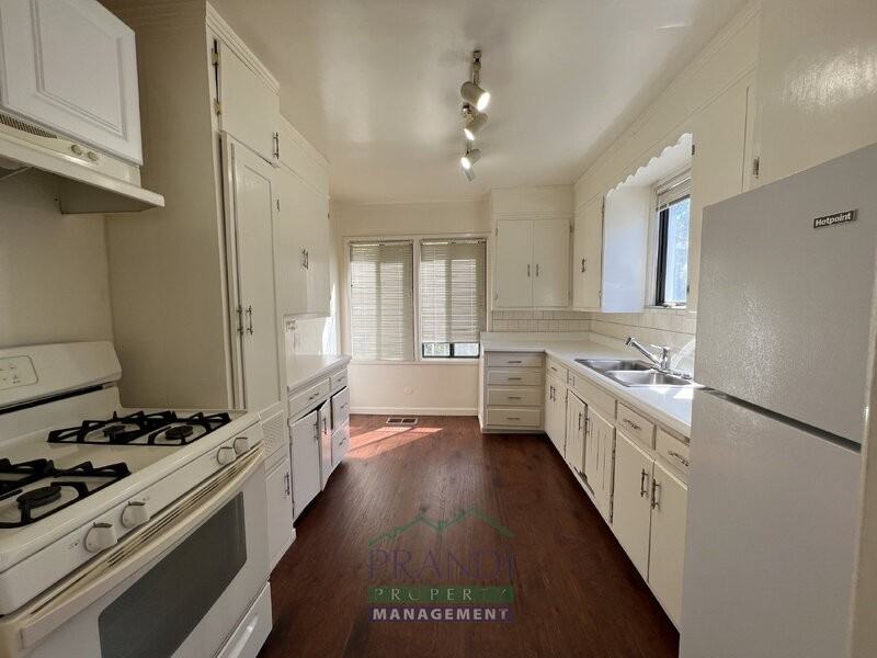 20 Gardner St #3 - Photo 4 of 11