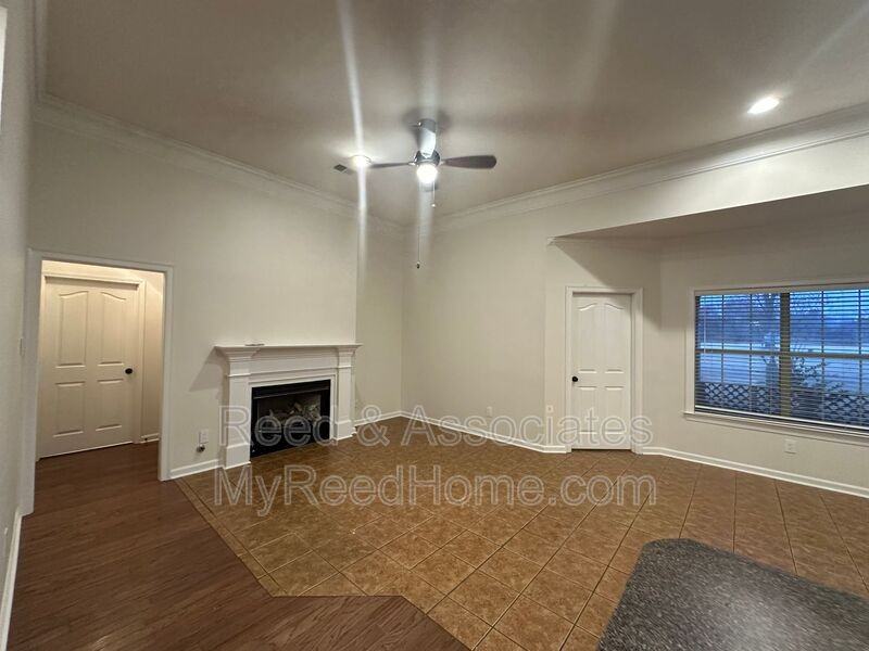 7161 Lauren Ln - Photo 3 of 12