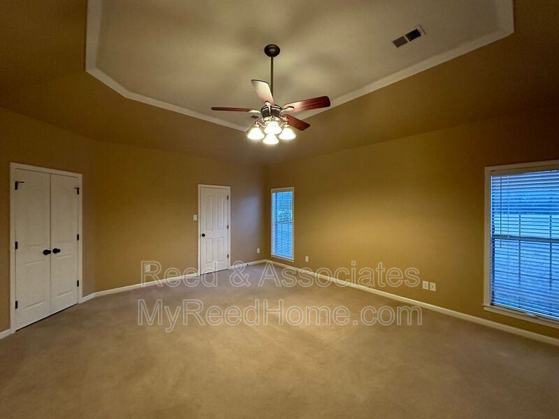 7161 Lauren Ln - Photo 5 of 12