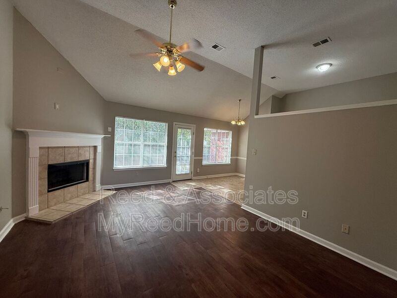 70 Clear Springs Dr - Photo 4 of 19