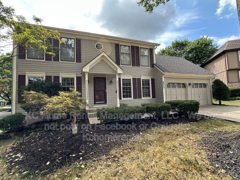 8022 Hall St - Photo 2 of 42