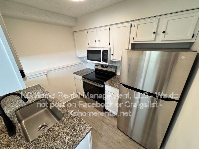 300 Osage St #E - Photo 2 of 13