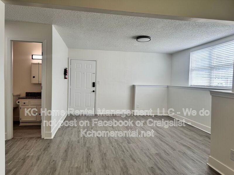 300 Osage St #E - Photo 7 of 13