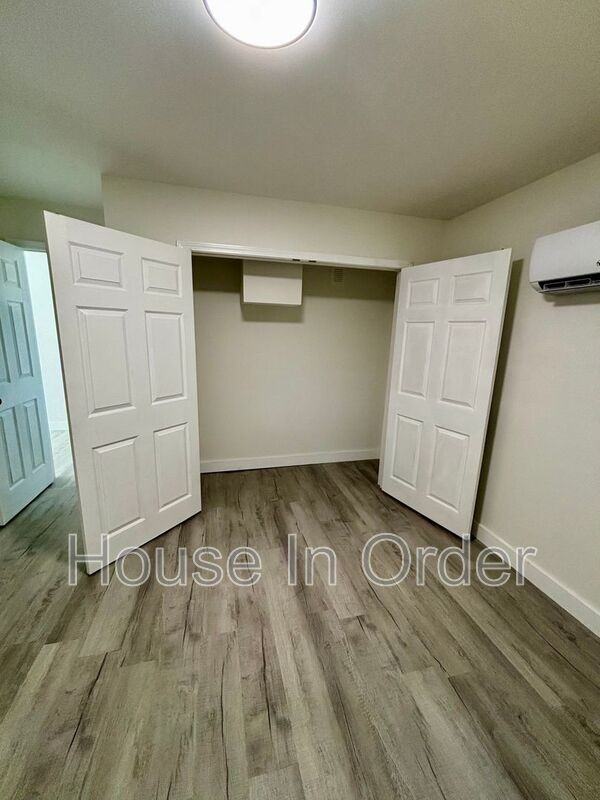 215 Cowan St - Photo 6 of 14