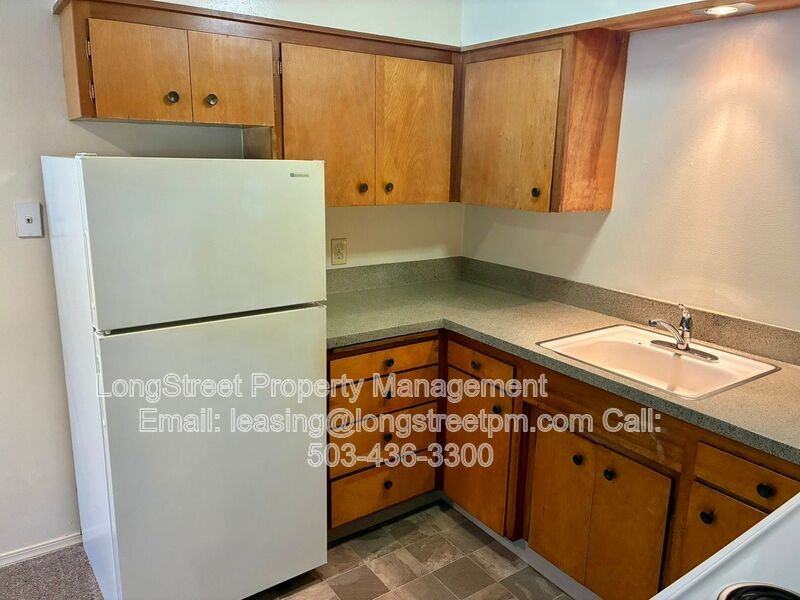 915 Sw Adams Ave #11 - Photo 5 of 20