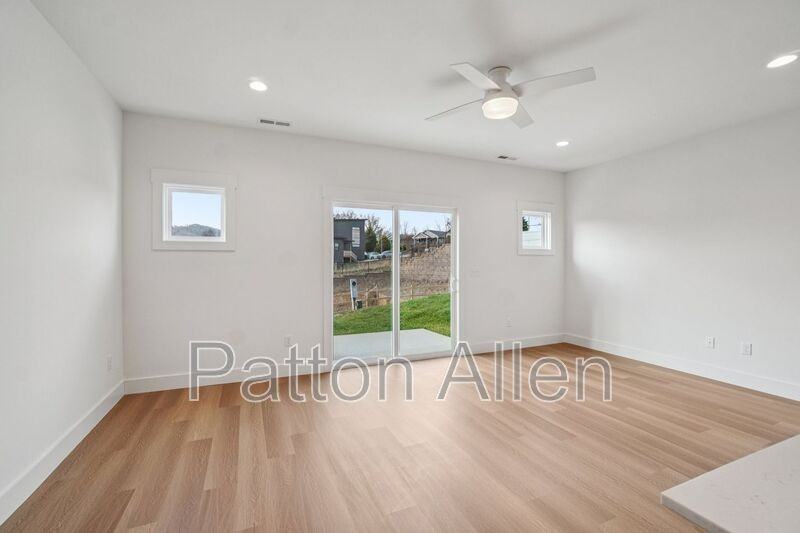 32 Brice St - Photo 4 of 28