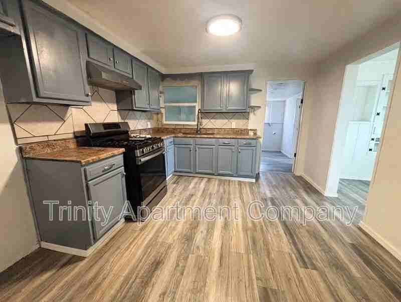 644 Louisiana Blvd Se - Photo 4 of 12