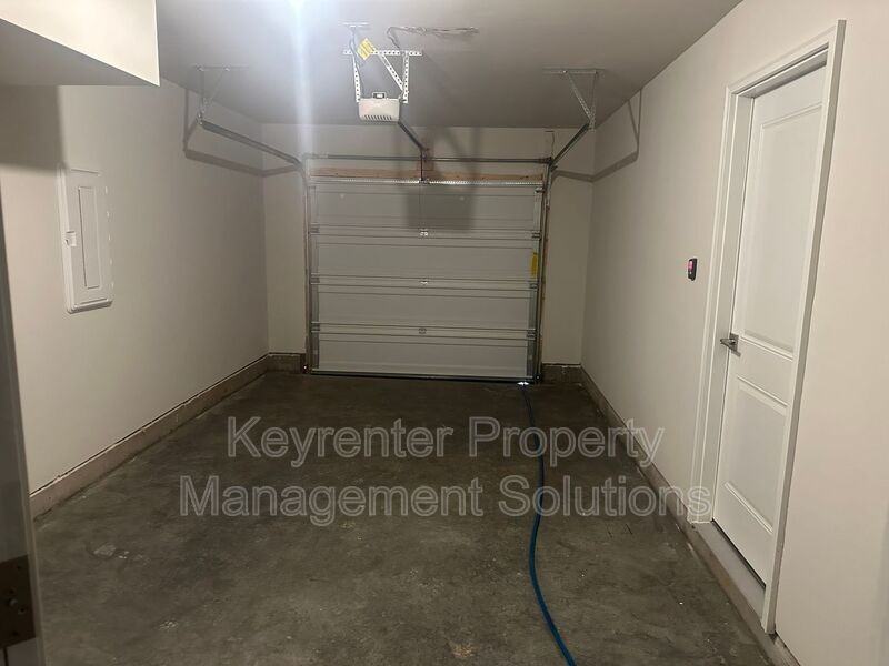 121 Gibraltar Drive - Photo 4 of 40