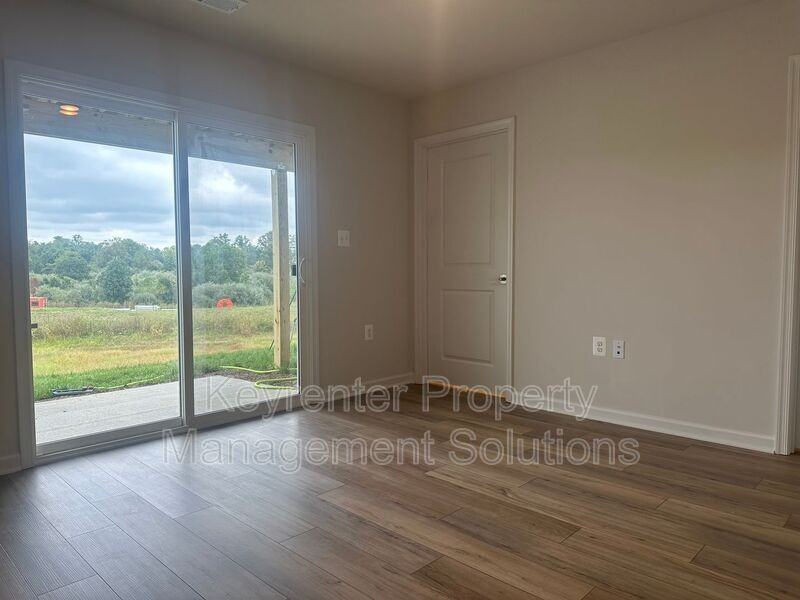 121 Gibraltar Drive - Photo 6 of 40