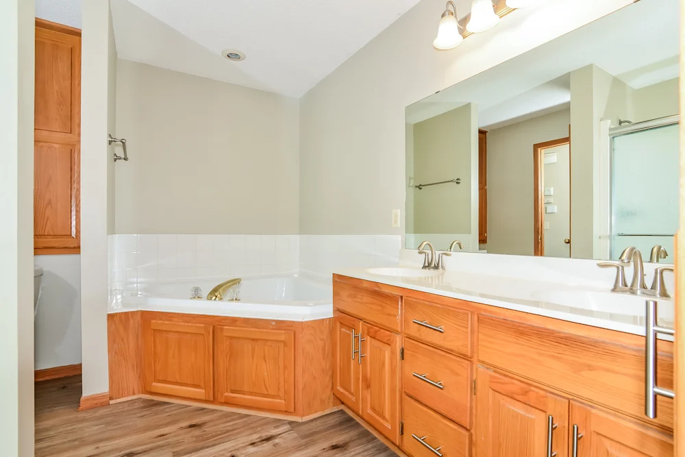 931 118th Ln Ne #NA - Photo 4 of 7
